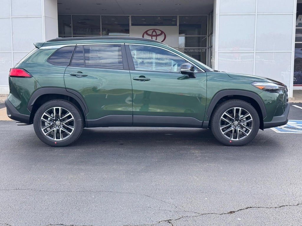 Toyota Corolla Cross Vehicle Image 2