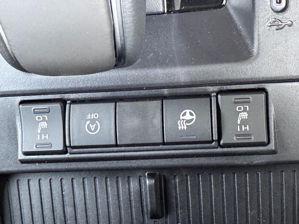 Toyota Corolla Cross Vehicle Image 12