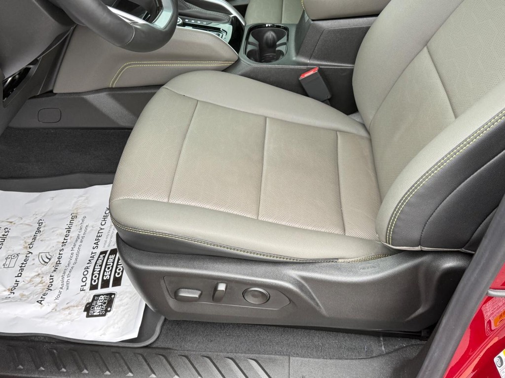 Chevrolet Colorado Vehicle Full-screen Gallery Image 19