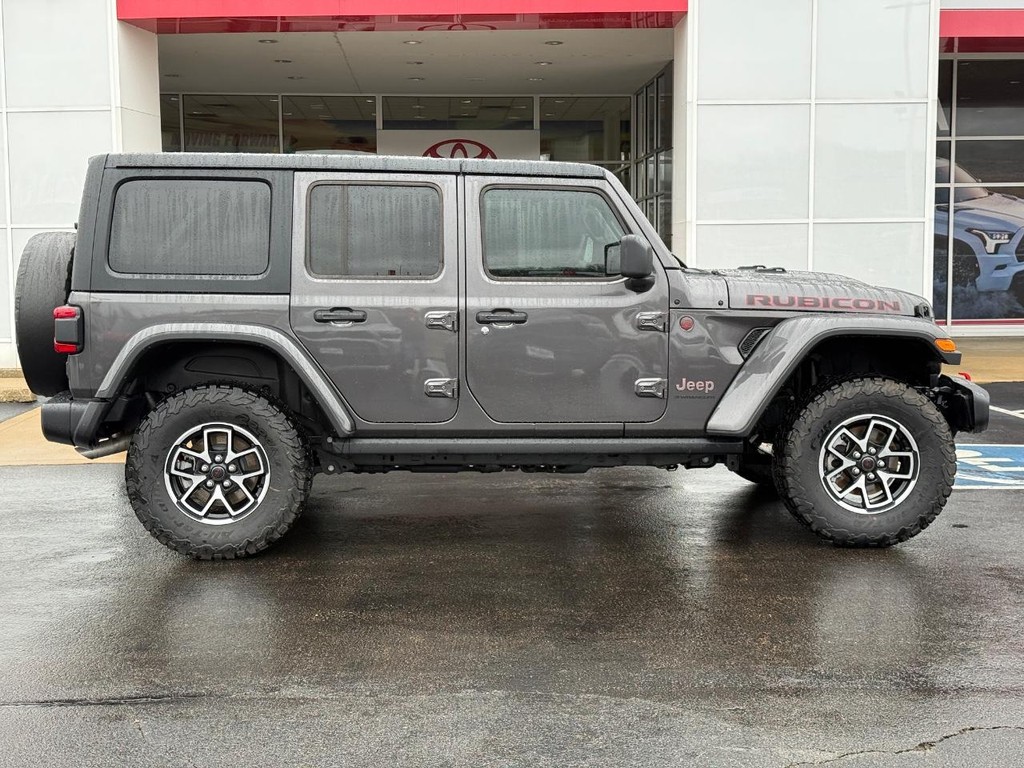 Jeep Wrangler Vehicle Image 2