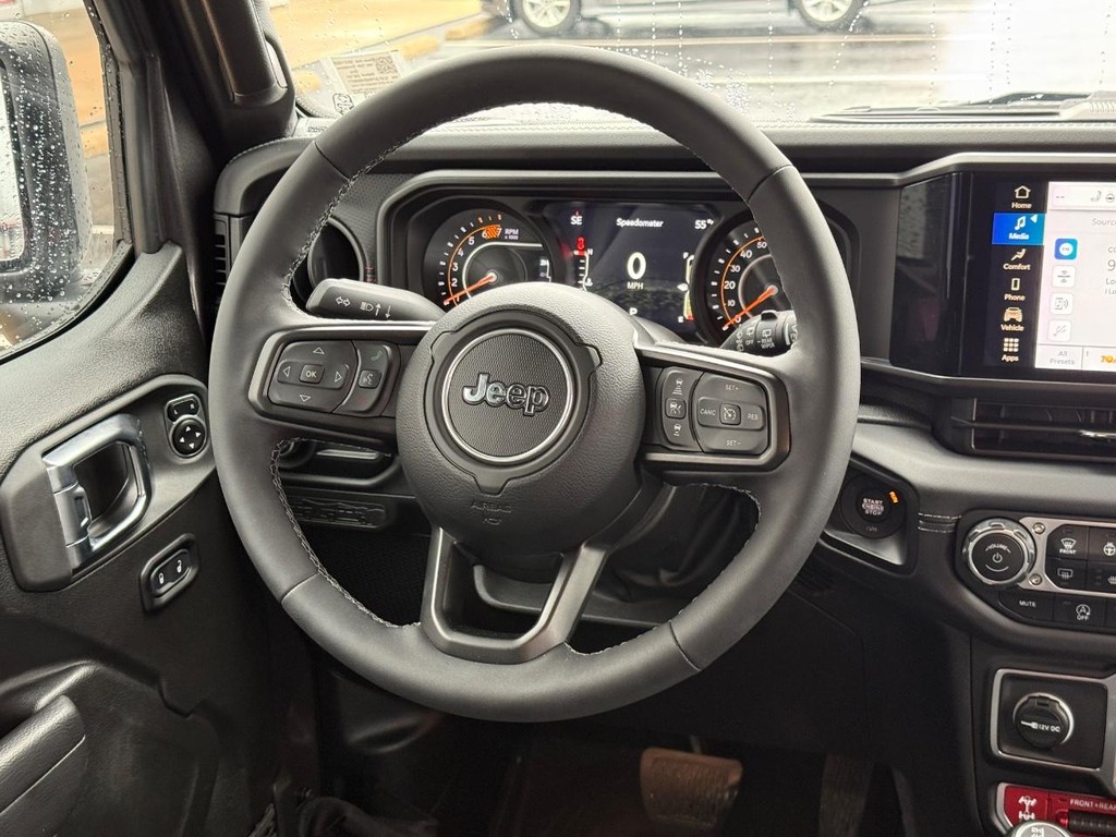 Jeep Wrangler Vehicle Image 12