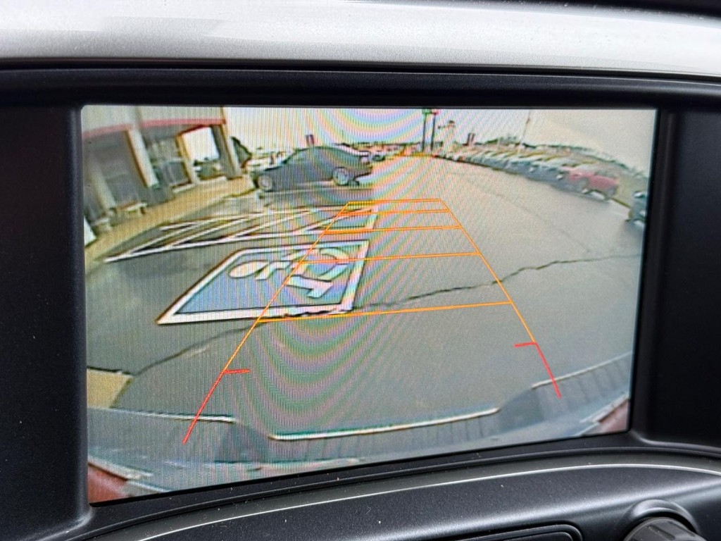 Chevrolet Silverado 1500 Vehicle Full-screen Gallery Image 21