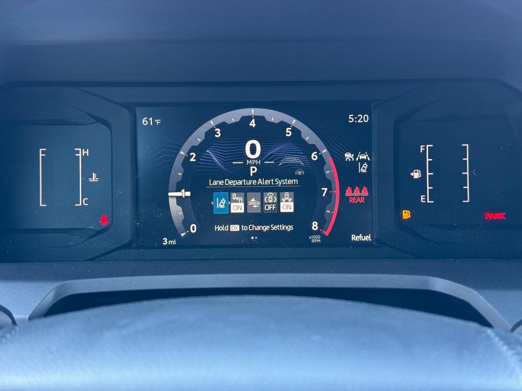 Toyota Tacoma 2WD Vehicle Image 14