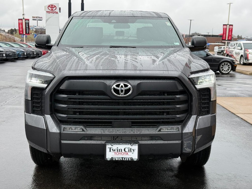 Toyota Tundra 4WD Vehicle Image 10