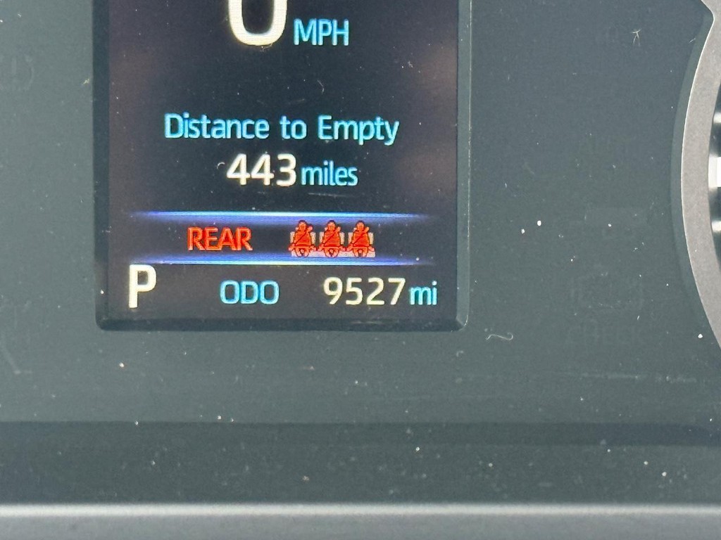 Toyota Tundra 4WD Vehicle Image 21