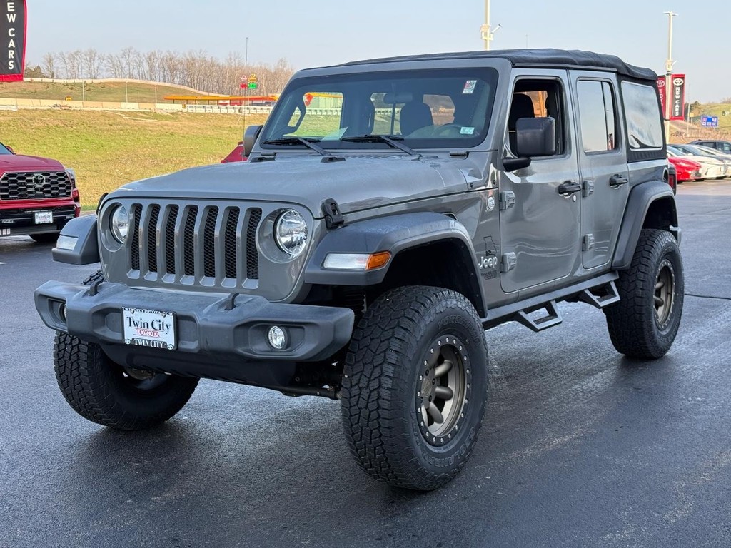 Jeep Wrangler Unlimited Vehicle Image 8