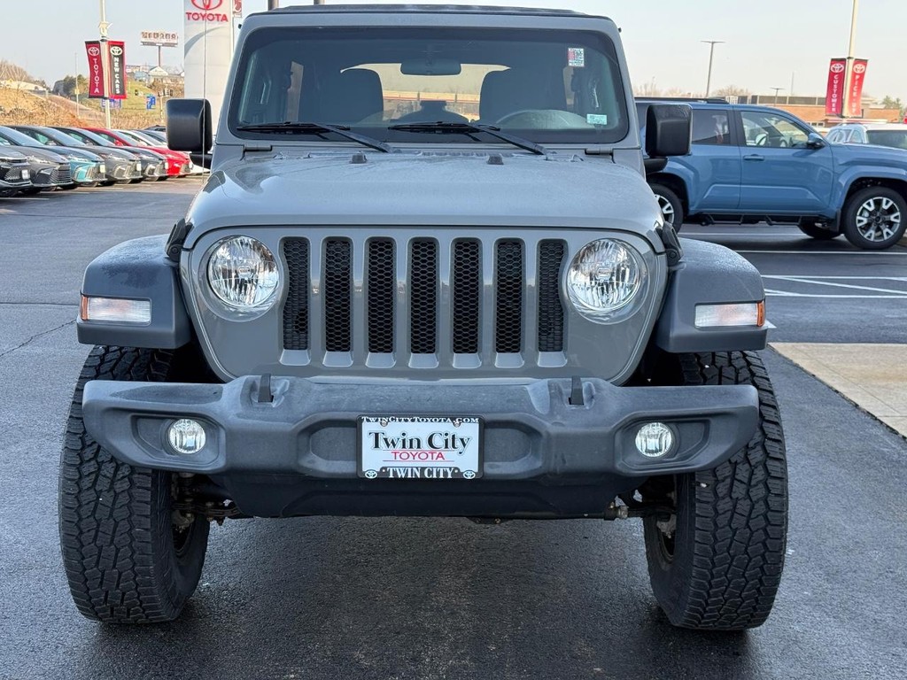 Jeep Wrangler Unlimited Vehicle Image 9