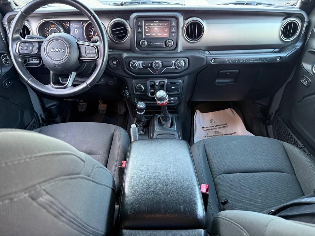 Jeep Wrangler Unlimited Vehicle Image 11