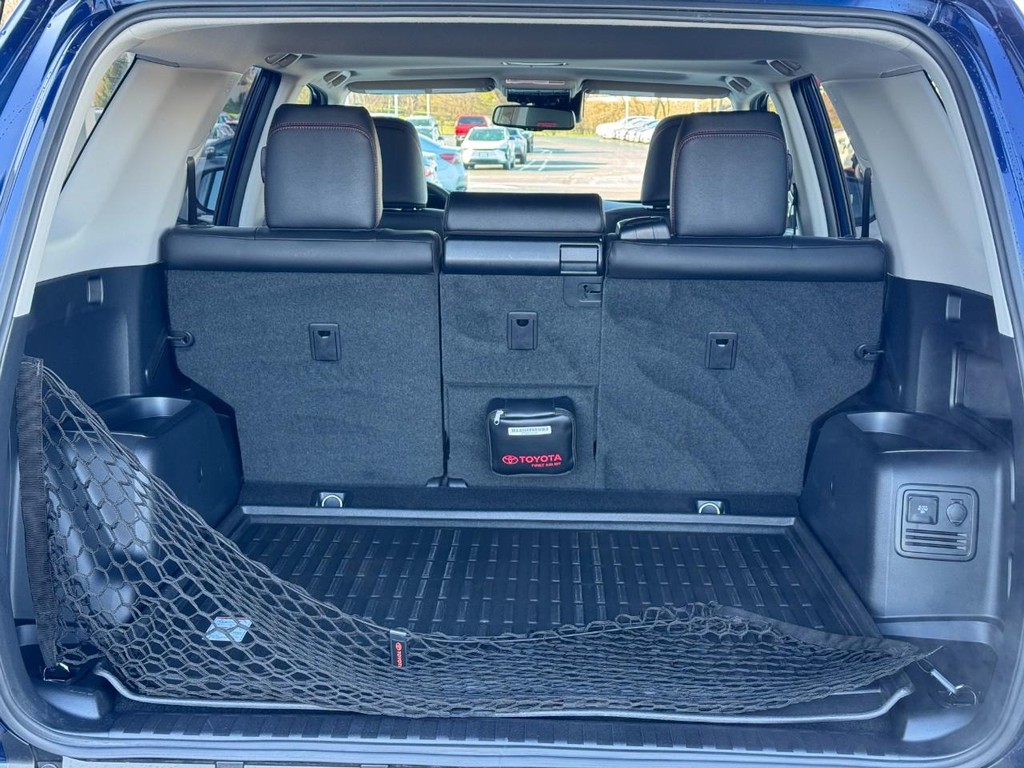 Toyota 4Runner Vehicle Image 5