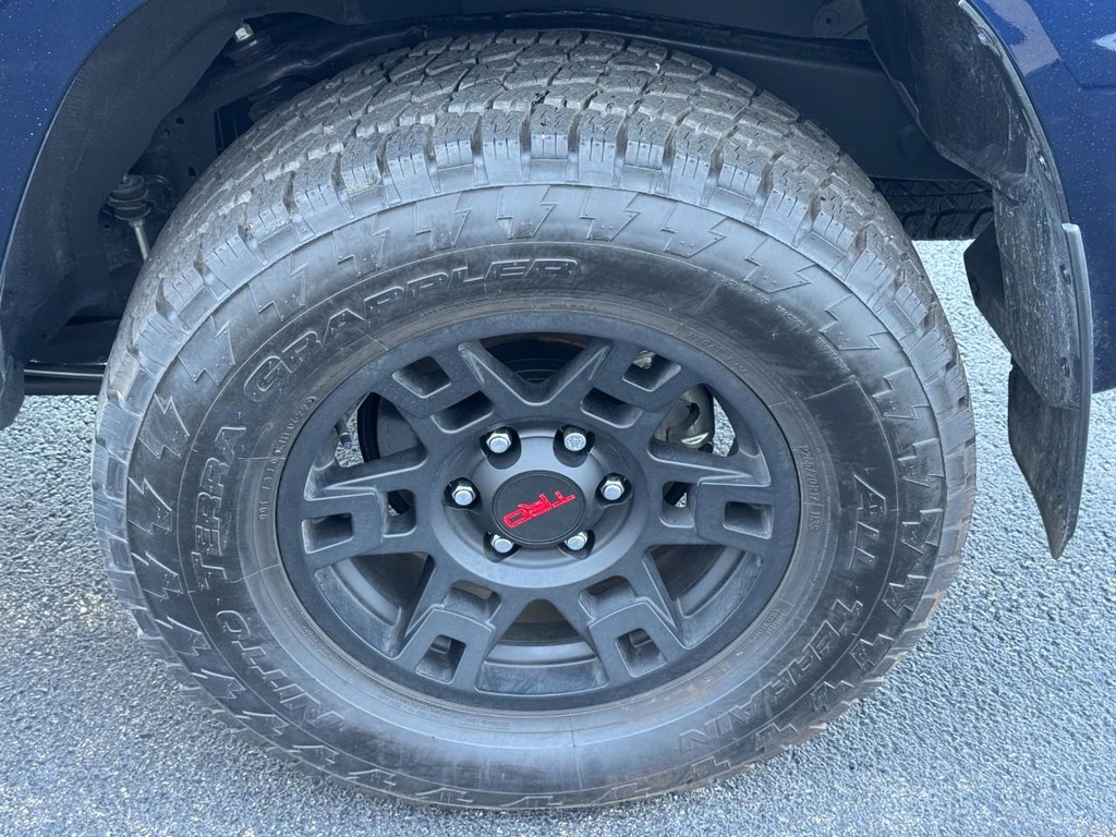 Toyota 4Runner Vehicle Image 8