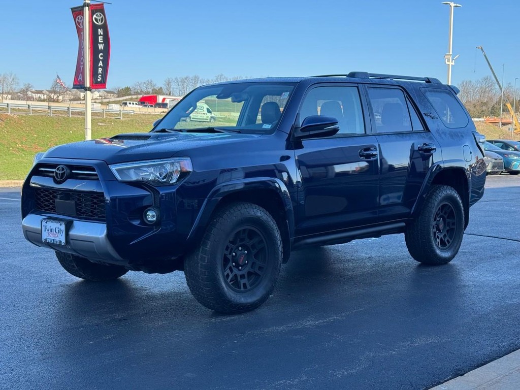 Toyota 4Runner Vehicle Image 9