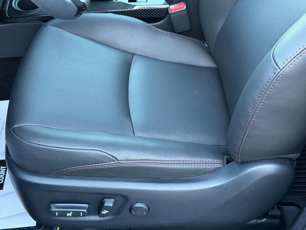 Toyota 4Runner Vehicle Image 16