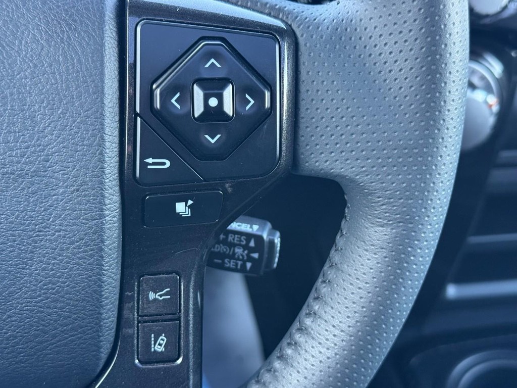 Toyota 4Runner Vehicle Image 20