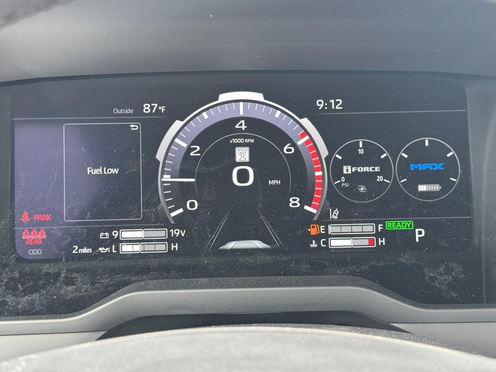 Toyota Tundra 4WD Vehicle Image 17