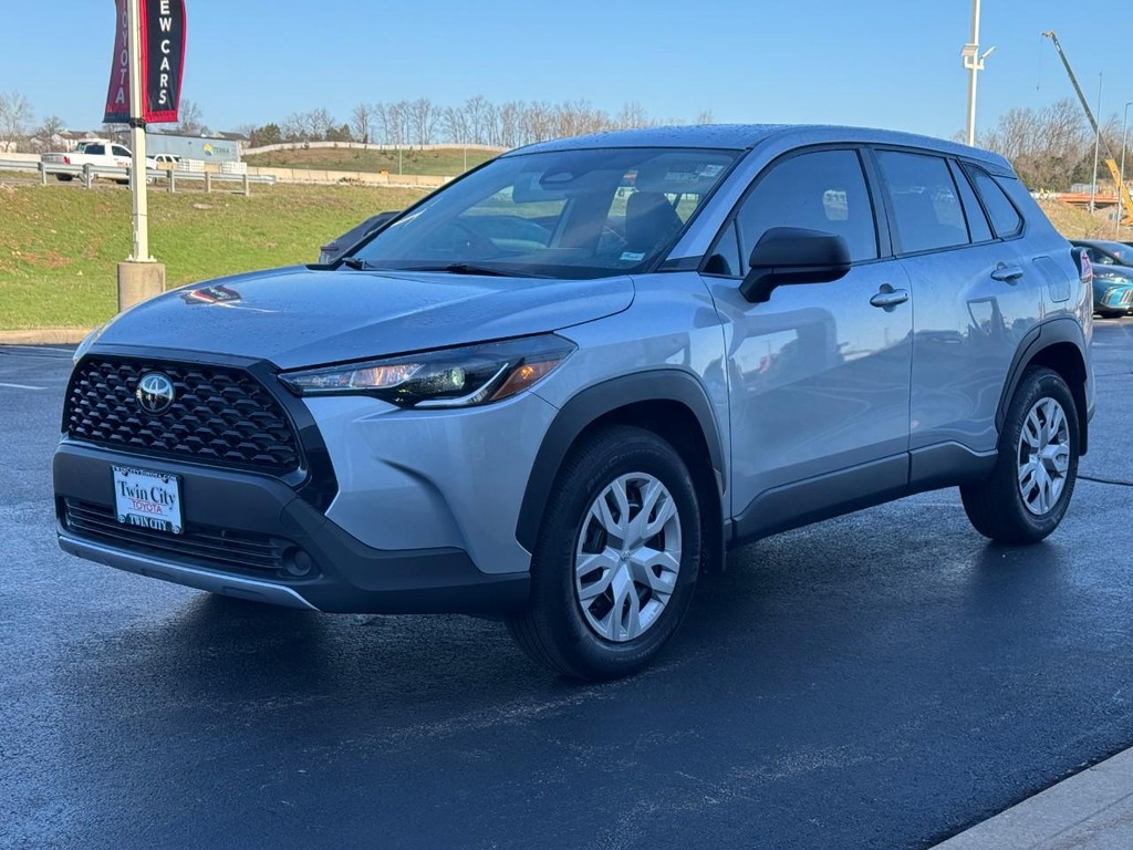 Toyota Corolla Cross Vehicle Image 8