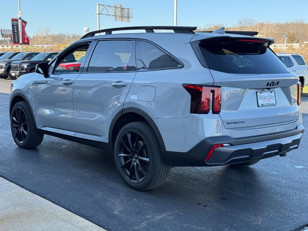 Kia Sorento Vehicle Image 6