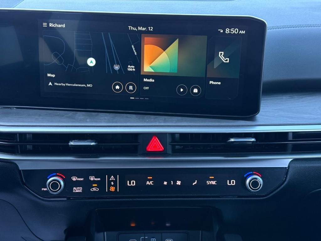 Kia Sorento Vehicle Image 14