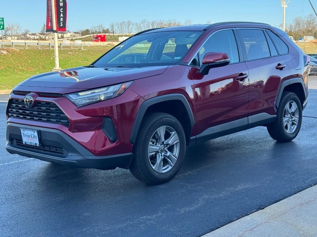 Toyota RAV4 Vehicle Image 9