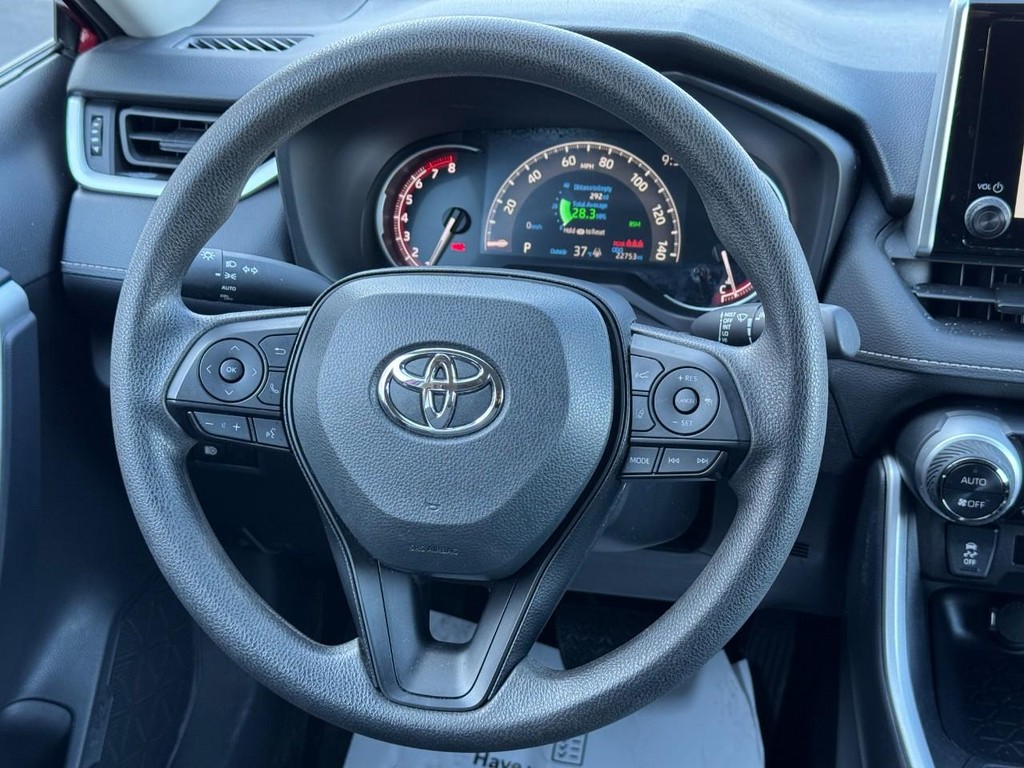 Toyota RAV4 Vehicle Image 13