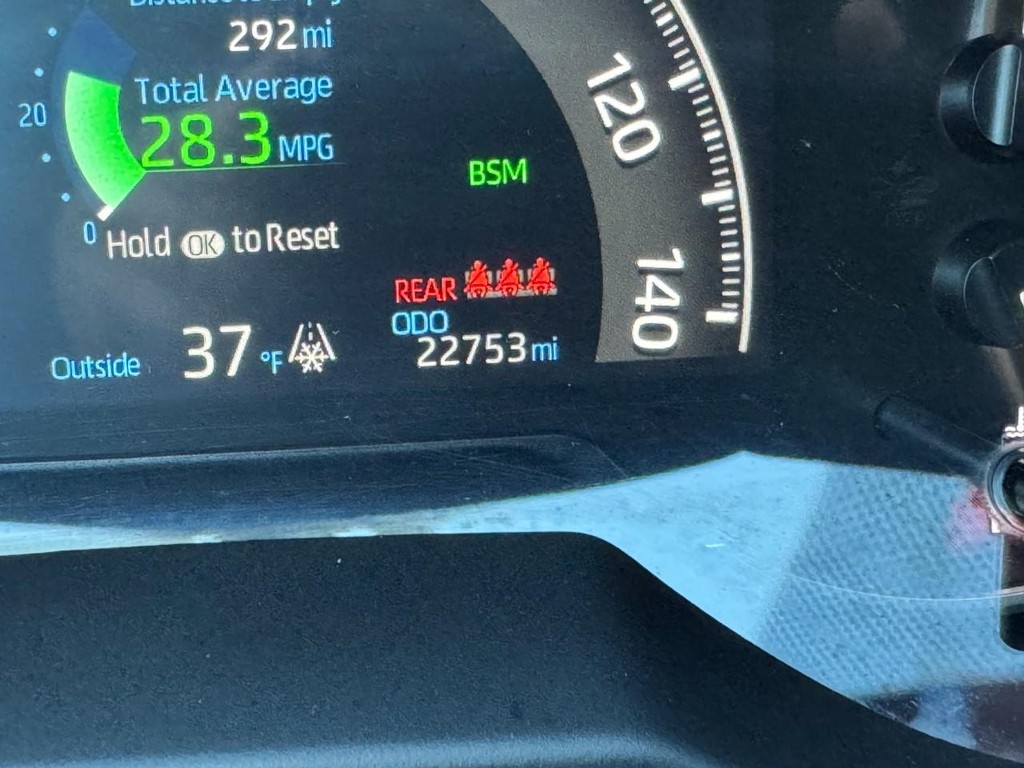 Toyota RAV4 Vehicle Image 21