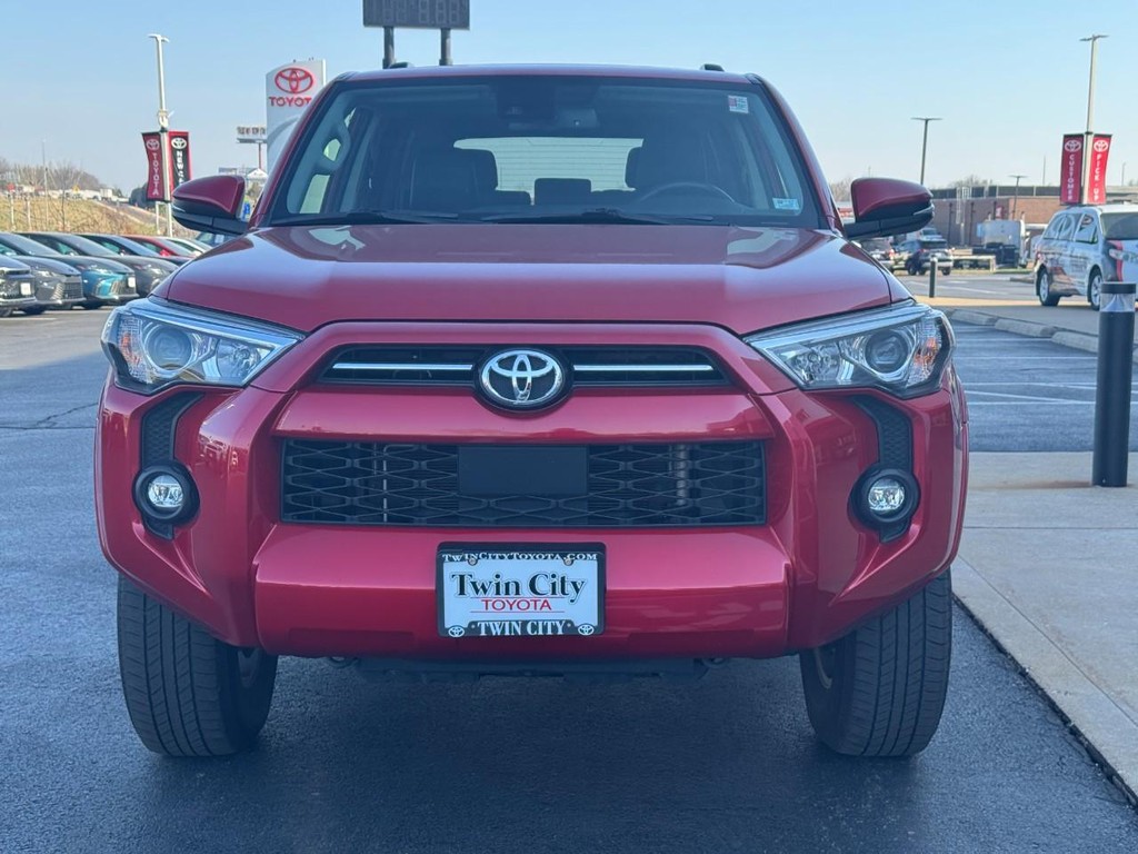 Toyota 4Runner Vehicle Image 9