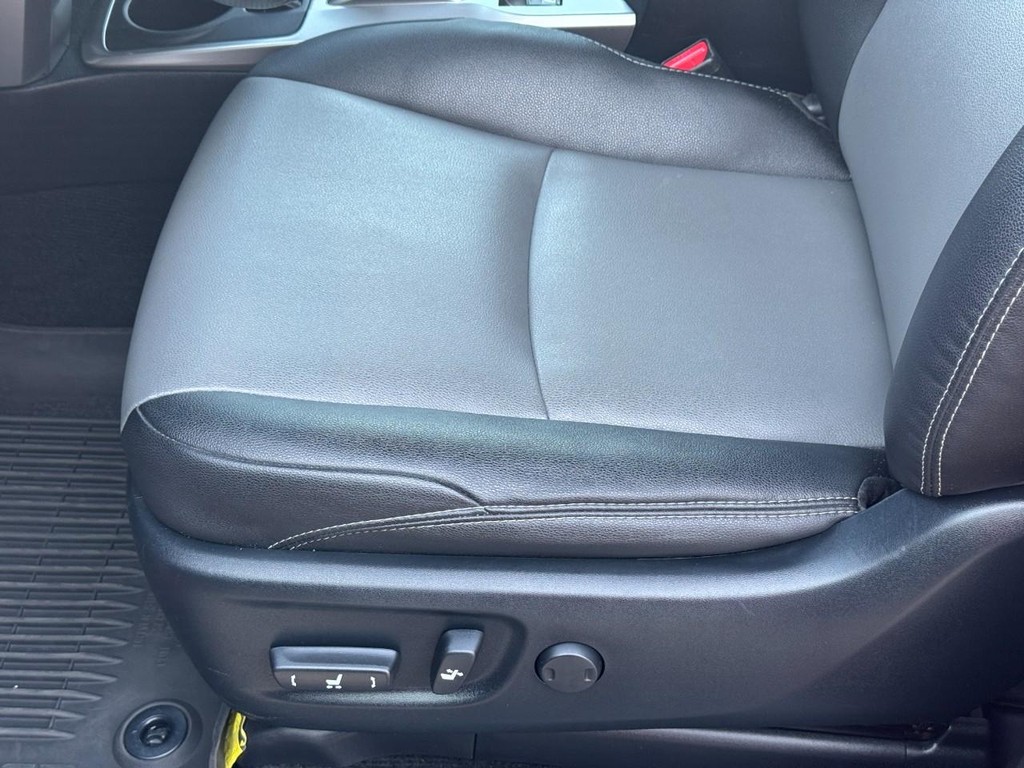 Toyota 4Runner Vehicle Image 16