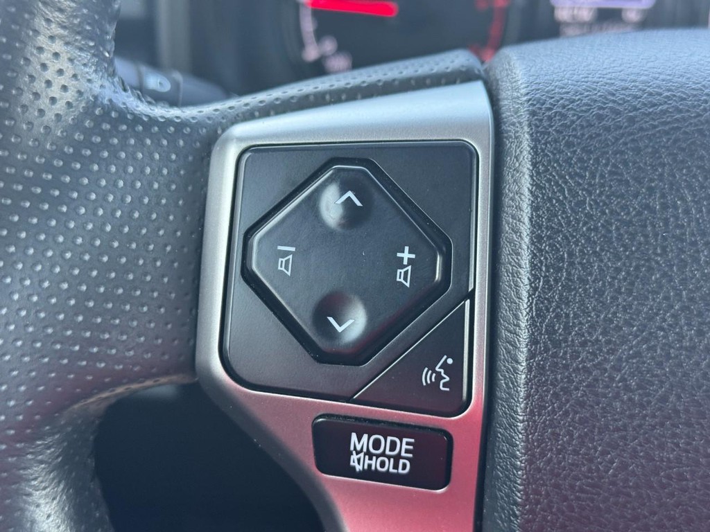 Toyota 4Runner Vehicle Image 17