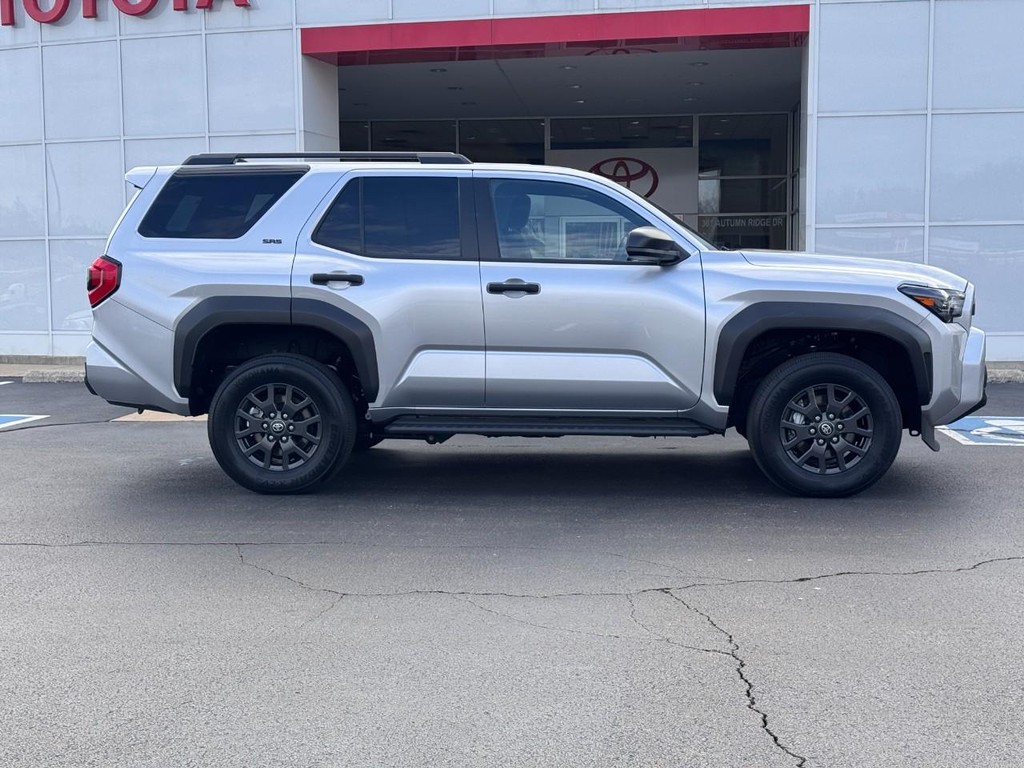 Toyota 4Runner Vehicle Image 2