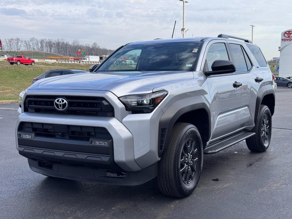 Toyota 4Runner Vehicle Image 9