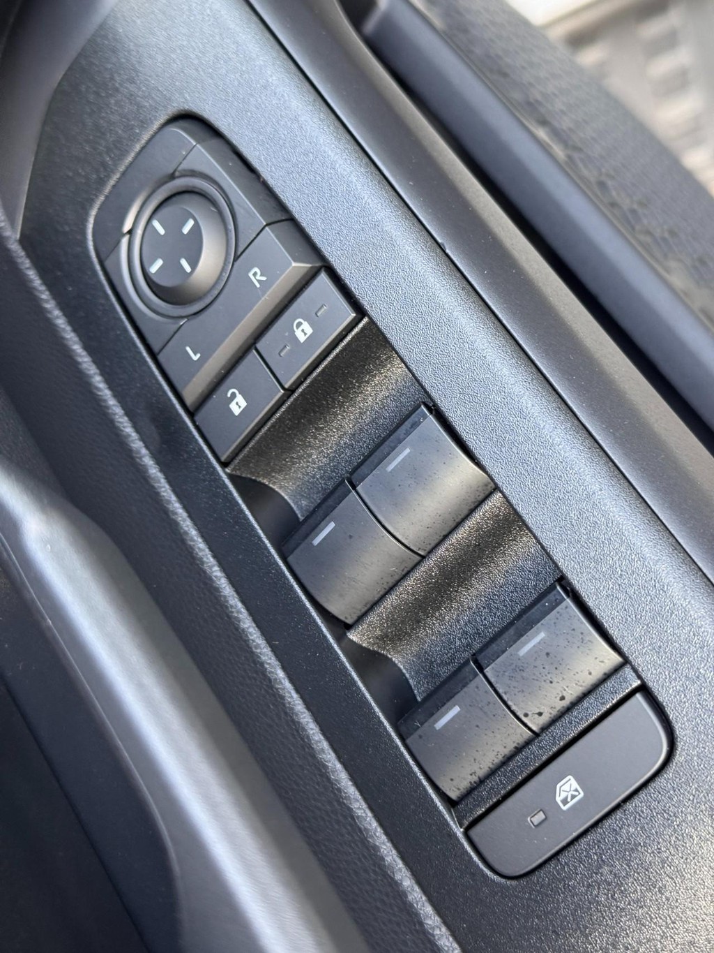 Toyota 4Runner Vehicle Image 15