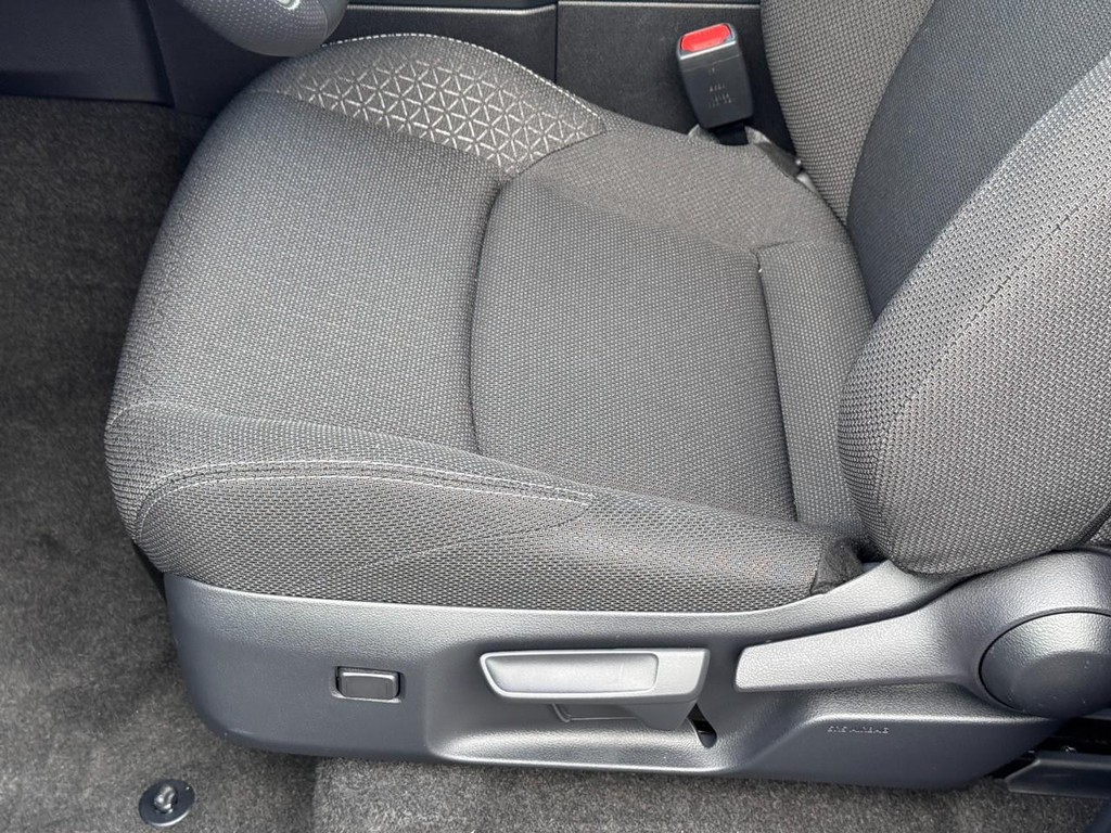 Toyota 4Runner Vehicle Image 16