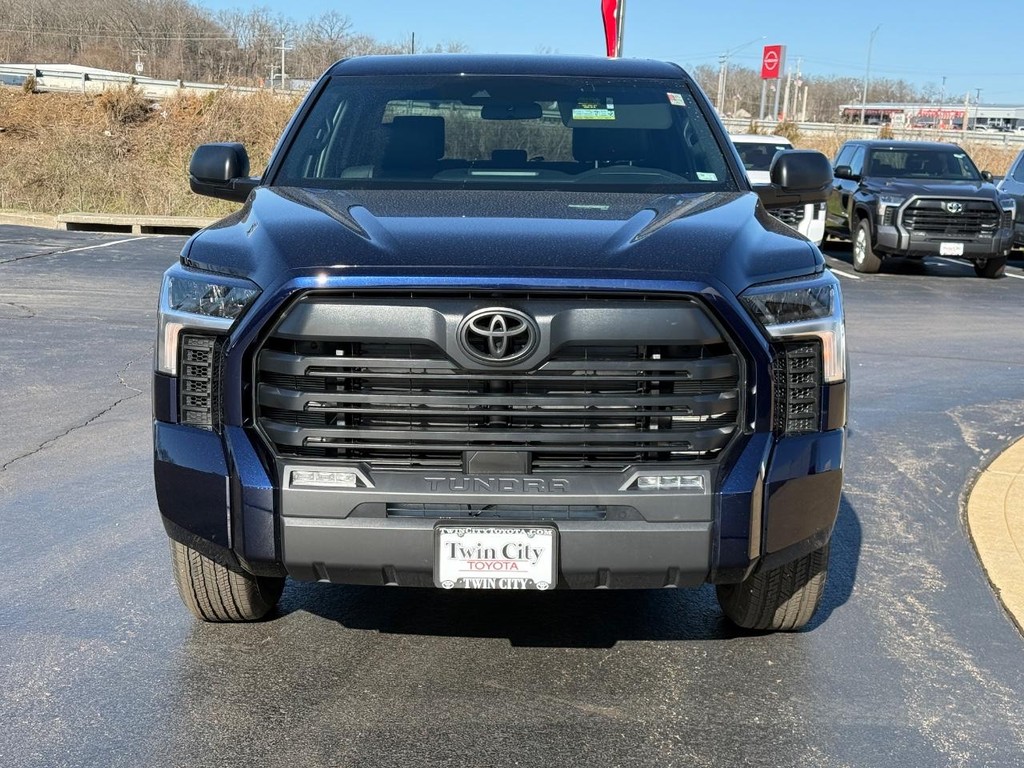 Toyota Tundra 4WD Vehicle Image 10
