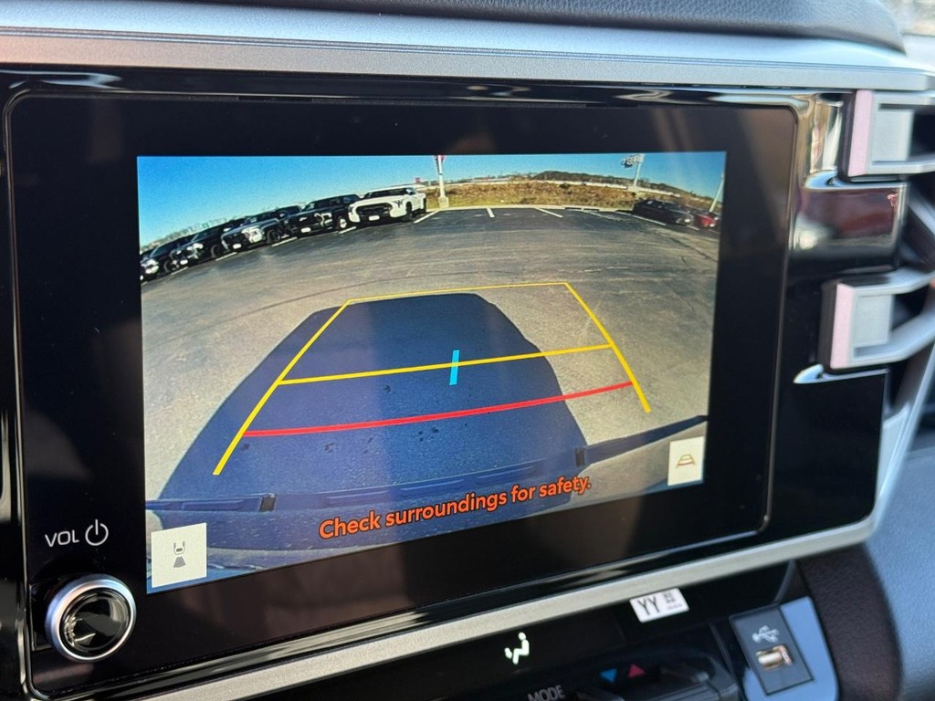 Toyota Tundra 4WD Vehicle Image 22