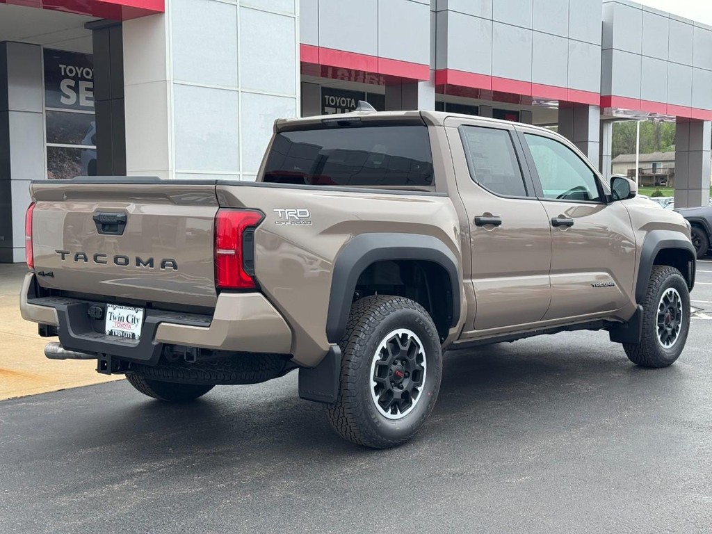 Toyota Tacoma 4WD Vehicle Image 3