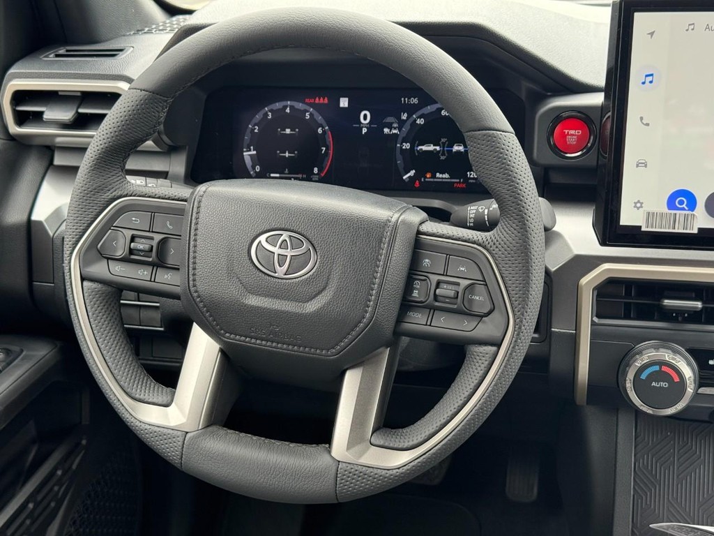 Toyota Tacoma 4WD Vehicle Image 7