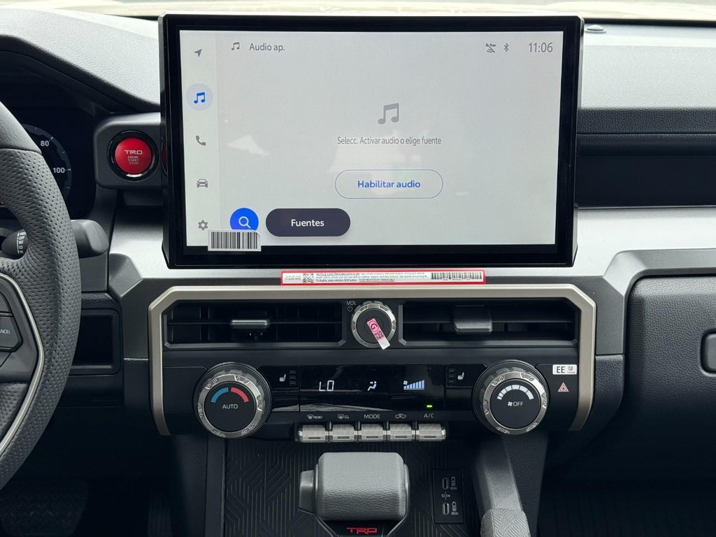 Toyota Tacoma 4WD Vehicle Image 8