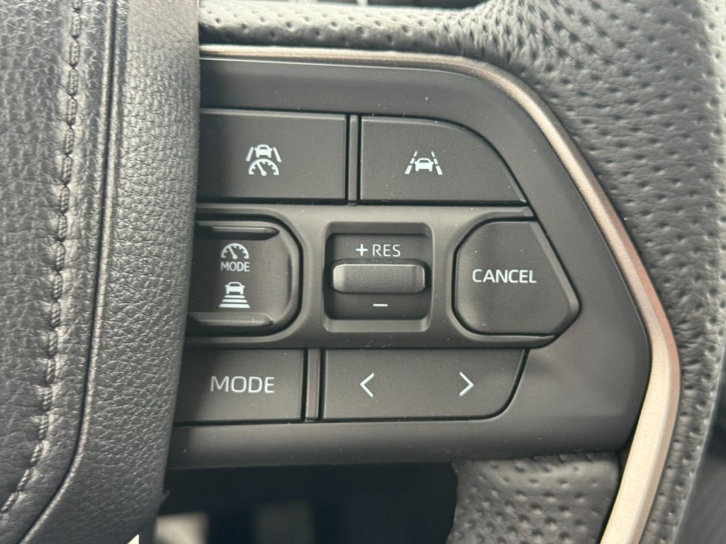 Toyota Tacoma 4WD Vehicle Image 12