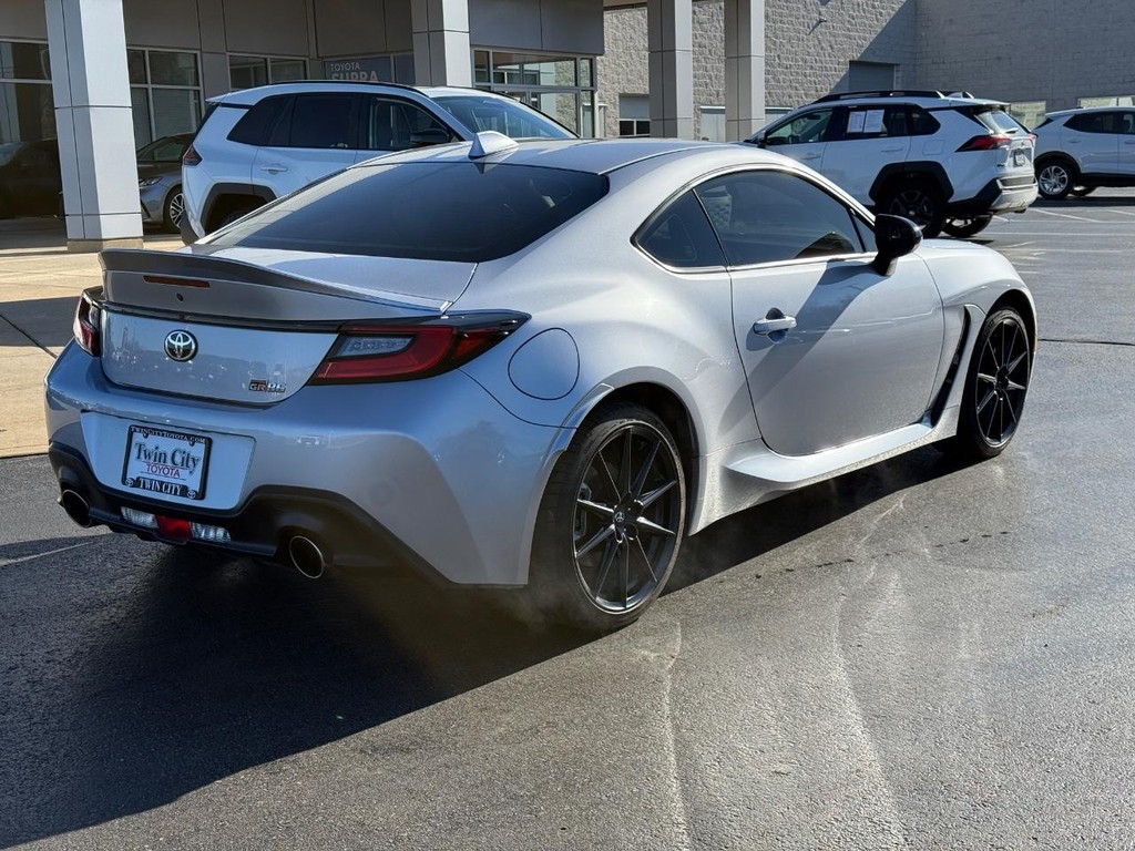 Toyota GR86 Vehicle Image 3