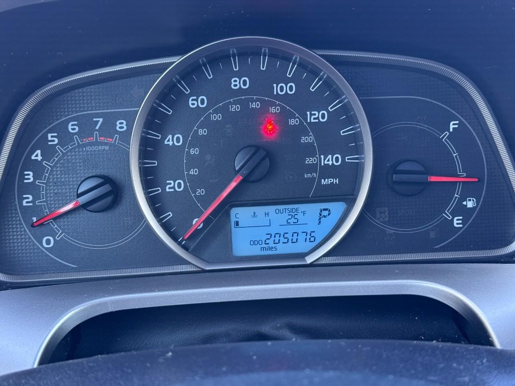 Toyota RAV4 Vehicle Image 19