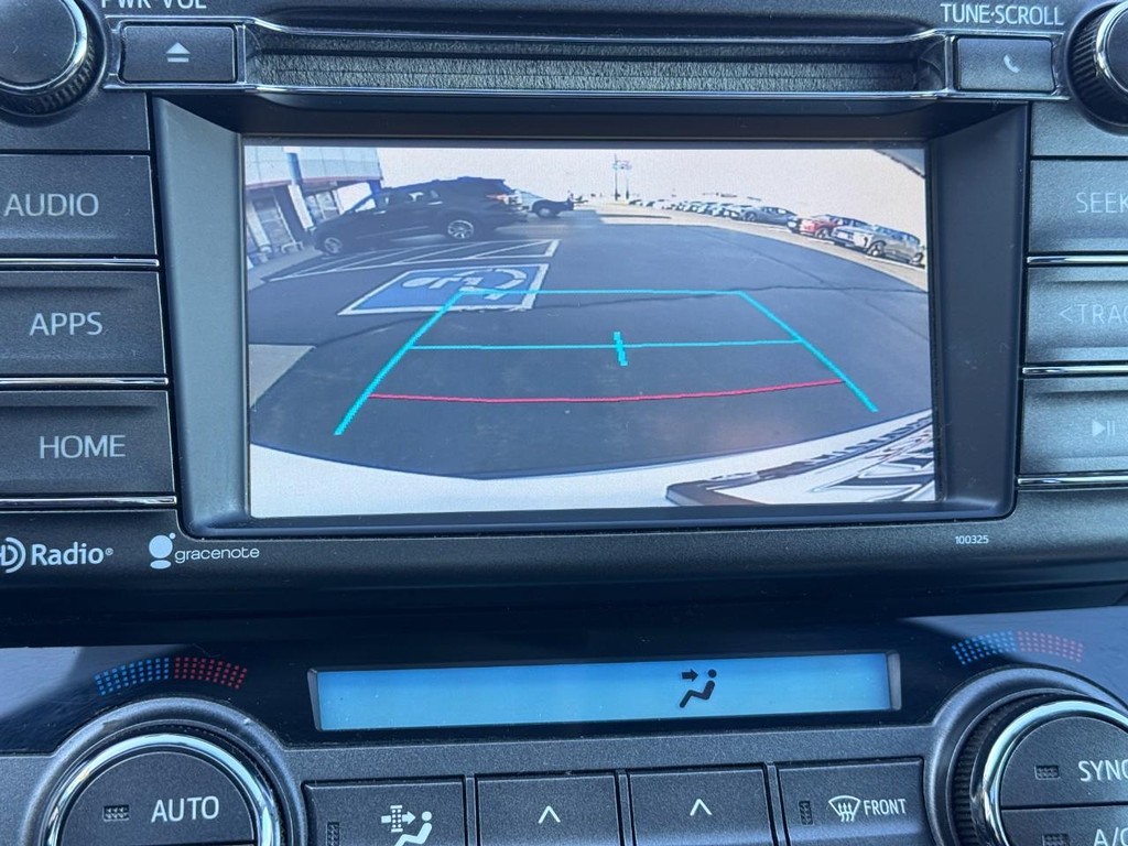 Toyota RAV4 Vehicle Image 21