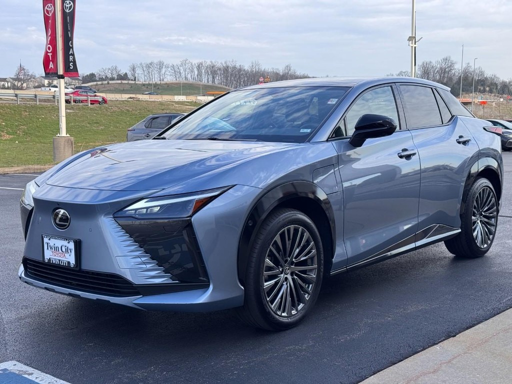 Lexus RZ Vehicle Image 8