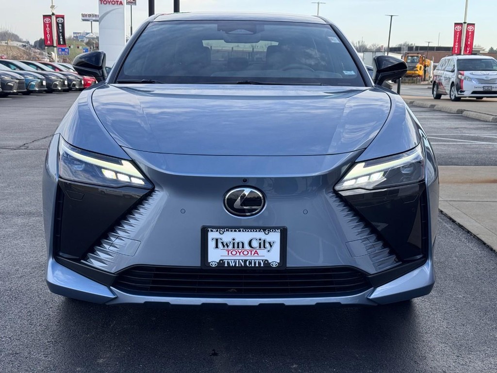 Lexus RZ Vehicle Image 9