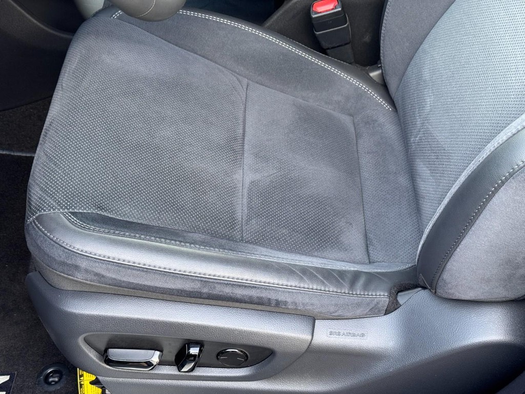 Lexus RZ Vehicle Image 14