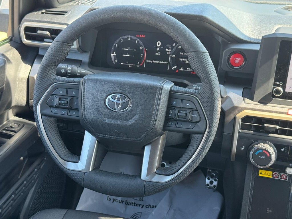 Toyota Tacoma 4WD Vehicle Image 8