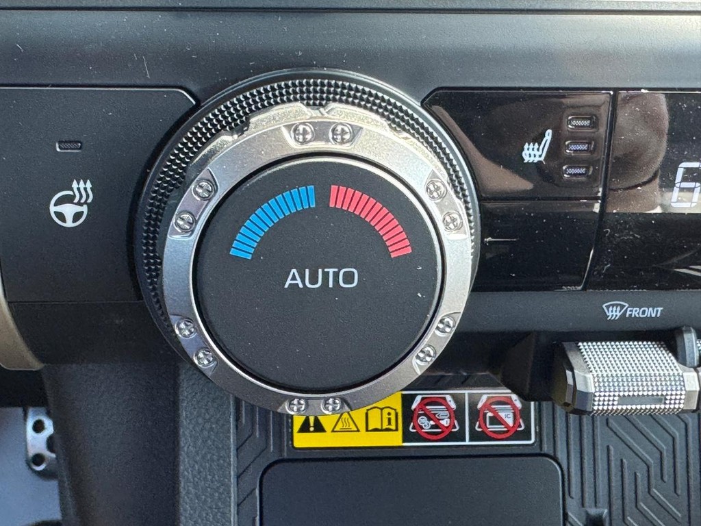 Toyota Tacoma 4WD Vehicle Image 16