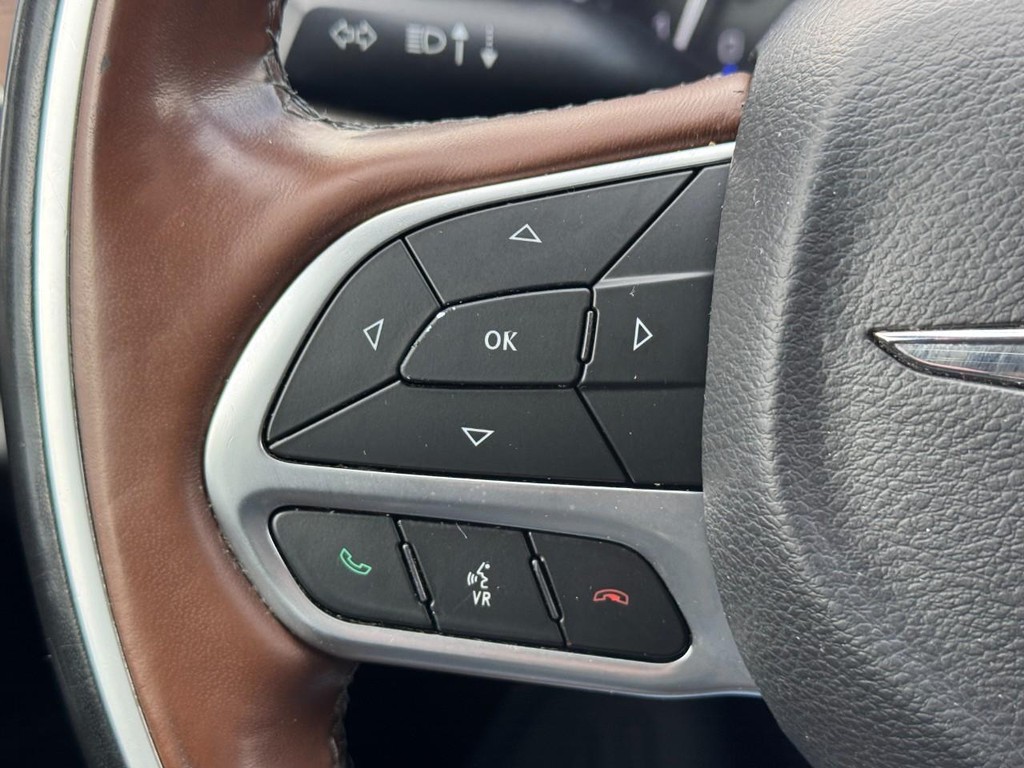 Chrysler Pacifica Vehicle Image 20