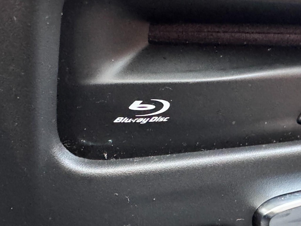 Chrysler Pacifica Vehicle Image 25