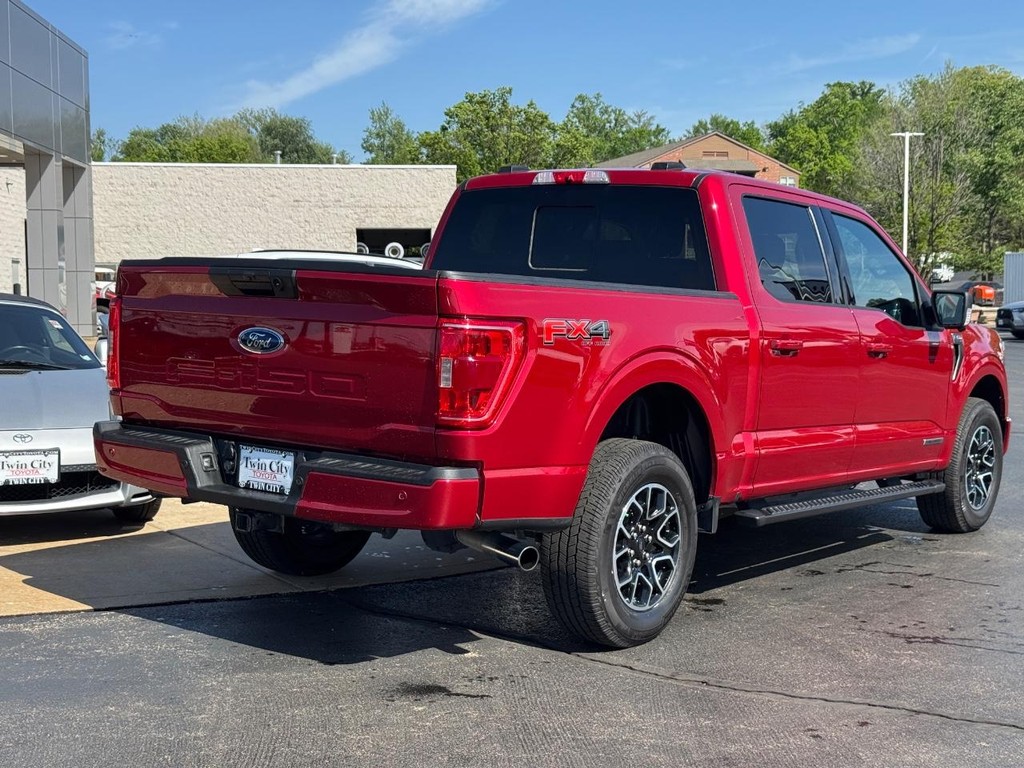 Ford F-150 Vehicle Full-screen Gallery Image 03