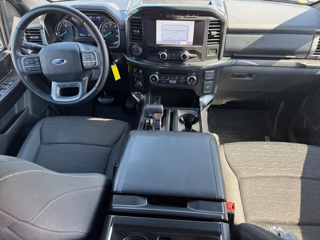 Ford F-150 Vehicle Full-screen Gallery Image 13