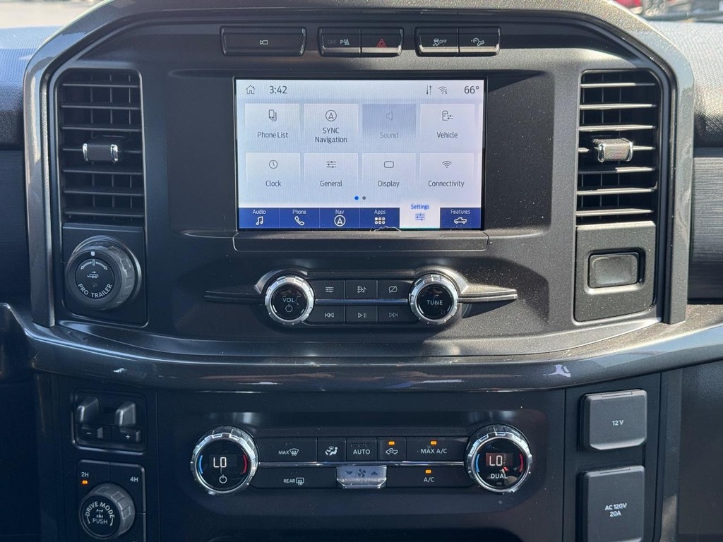 Ford F-150 Vehicle Full-screen Gallery Image 15